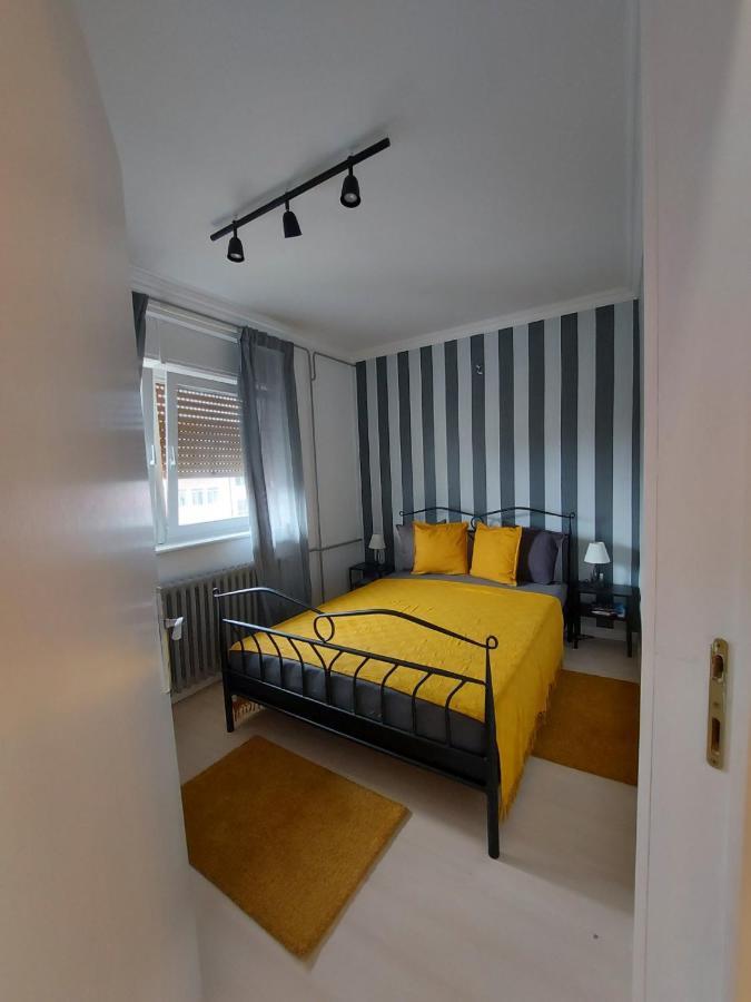 Center Danube Street Apartment Novi Sad Ngoại thất bức ảnh