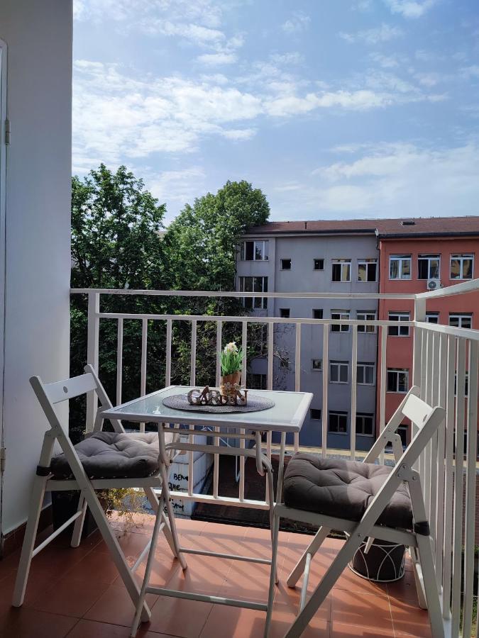 Center Danube Street Apartment Novi Sad Ngoại thất bức ảnh